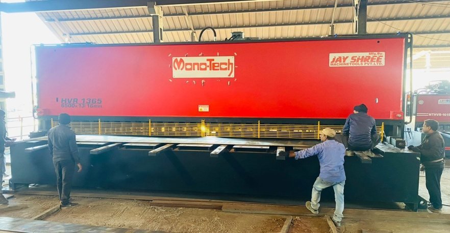 Hydraulic shearing press